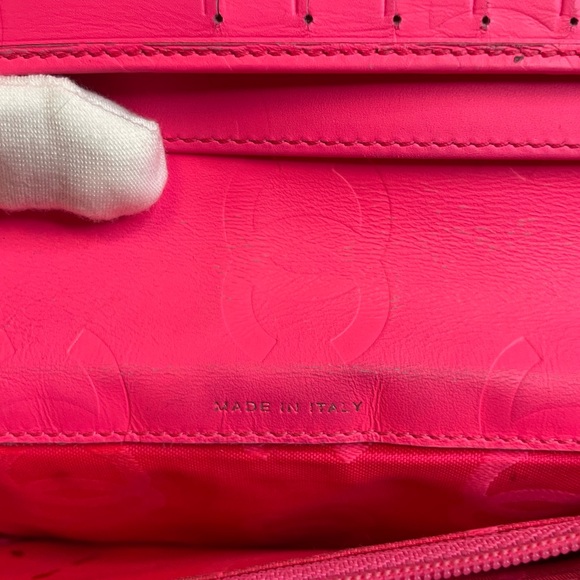 Authentic CHANEL Cambon Bi-Fold Leather Wallet - Black and Pink - Picture 12 of 13